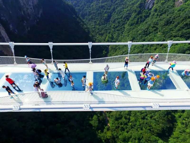 玻璃橋、天門(mén)山玻璃棧道“新奇之旅”一晚2日游B1